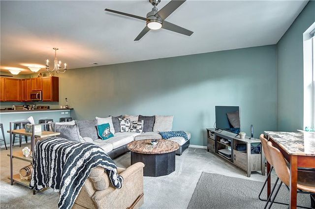 4316 Hillingdon Bnd Apt 305, Chesapeake, VA 23321