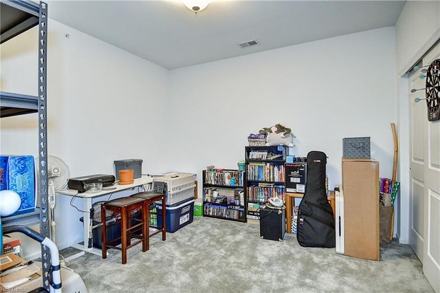 4316 Hillingdon Bnd Apt 305, Chesapeake, VA 23321