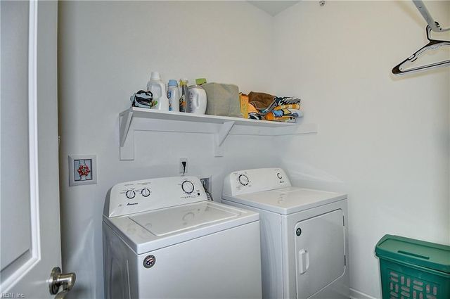 4316 Hillingdon Bnd Apt 305, Chesapeake, VA 23321