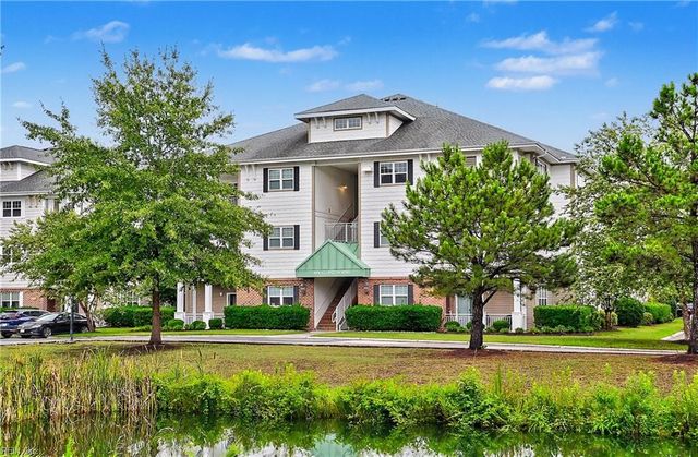 4316 Hillingdon Bnd Apt 305, Chesapeake, VA 23321