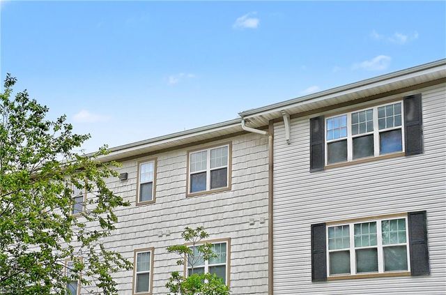 4316 Hillingdon Bnd Apt 305, Chesapeake, VA 23321
