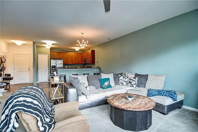 4316 Hillingdon Bnd Apt 305, Chesapeake, VA 23321