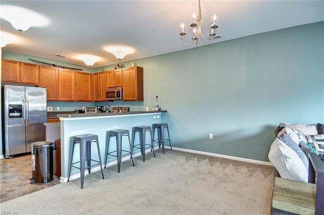 4316 Hillingdon Bnd Apt 305, Chesapeake, VA 23321