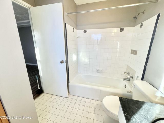 4501 S 6th St APT 78, Louisville, KY 40214