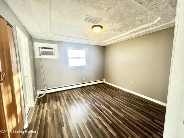 4501 S 6th St APT 78, Louisville, KY 40214