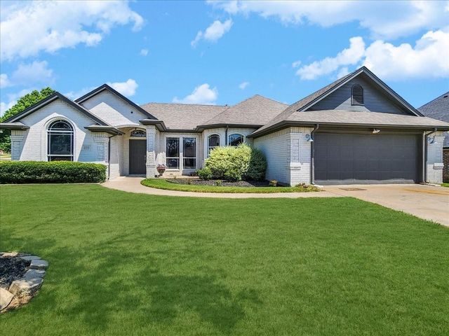 1101 Breanne Court, Burleson, TX 76028