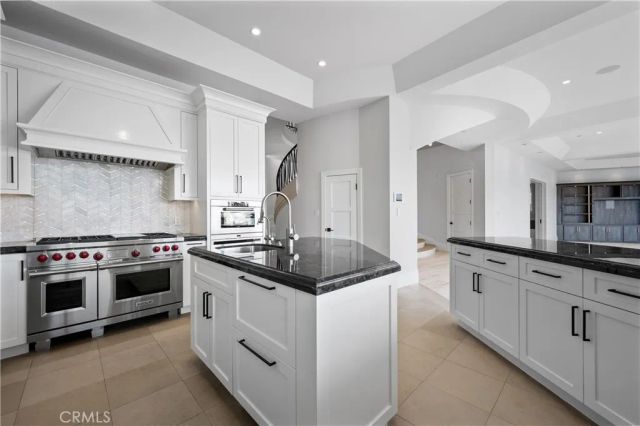 45 Linda Isle, Newport Beach, CA 92660