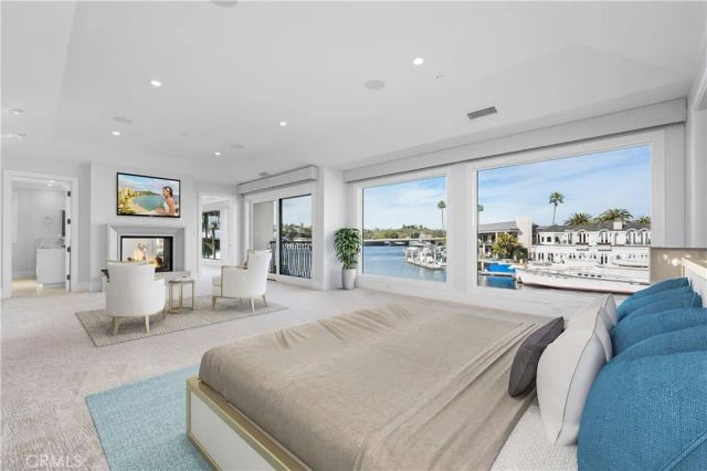 45 Linda Isle, Newport Beach, CA 92660