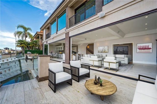 45 Linda Isle, Newport Beach, CA 92660