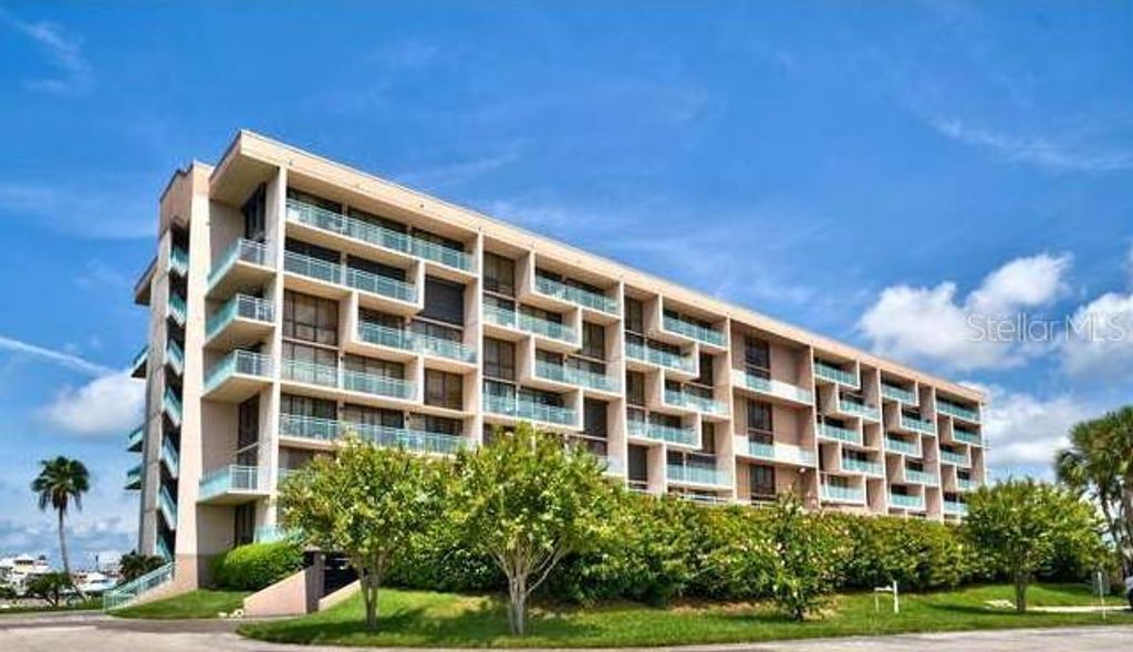 1 KEY CAPRI 211W, Treasure Island, FL 33706