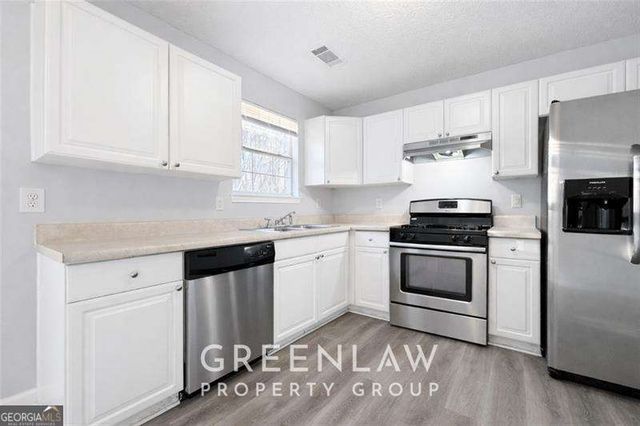 5521 Sapphire Circle, Ellenwood, GA 30294