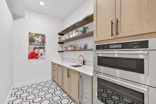 1018 Julian Way, Murfreesboro, TN 37128
