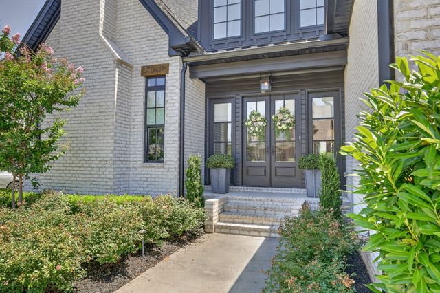 1018 Julian Way, Murfreesboro, TN 37128