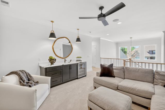1018 Julian Way, Murfreesboro, TN 37128