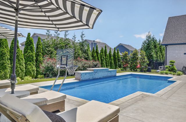 1018 Julian Way, Murfreesboro, TN 37128