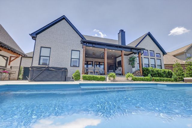 1018 Julian Way, Murfreesboro, TN 37128