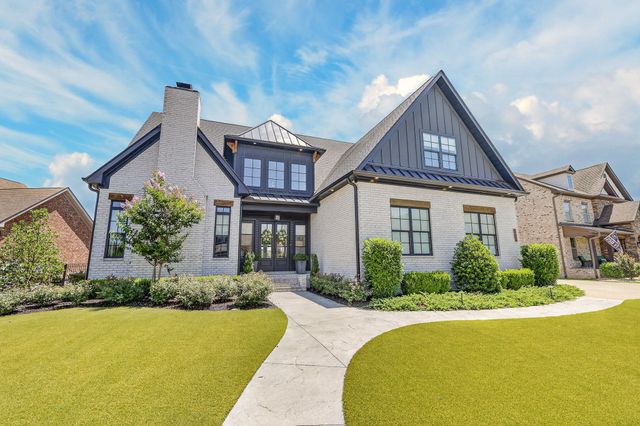 1018 Julian Way, Murfreesboro, TN 37128