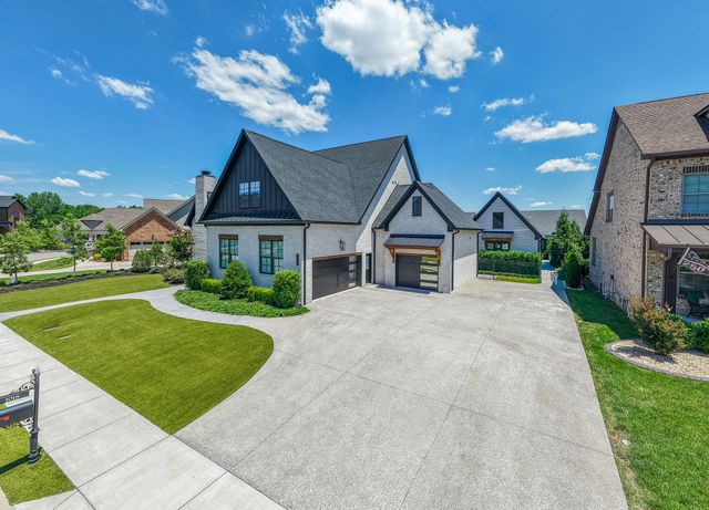 1018 Julian Way, Murfreesboro, TN 37128