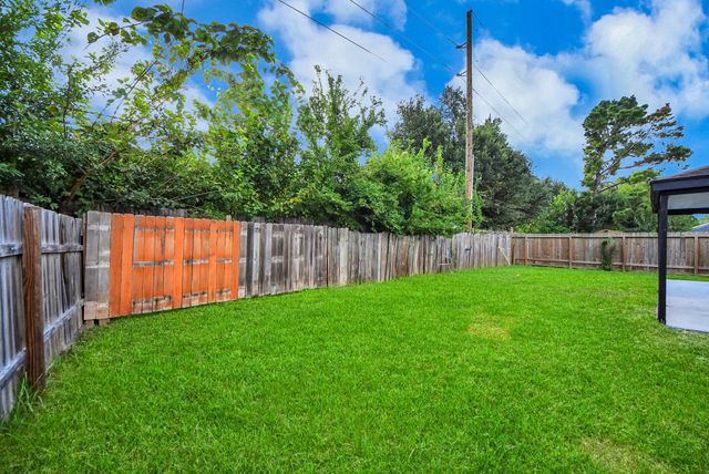 4818 Tenderwood Drive, Houston, TX 77041