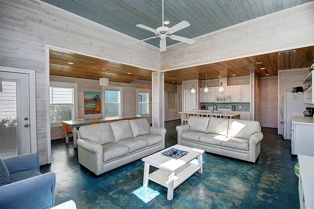 2525 S 11th St 95, Port Aransas, TX 78373
