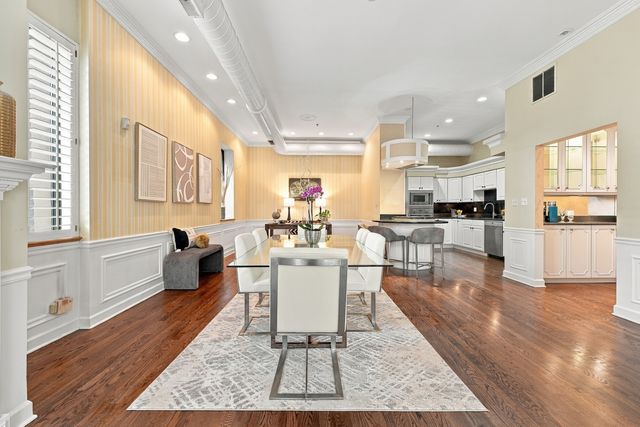 1016 W Madison Street 4S, Chicago, IL 60607