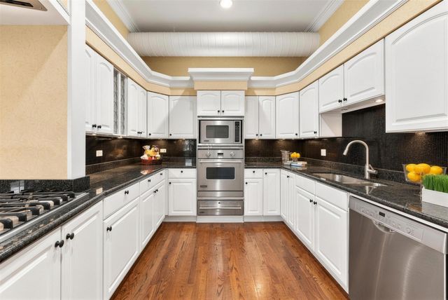 1016 W Madison Street 4S, Chicago, IL 60607