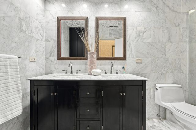 1016 W Madison Street 4S, Chicago, IL 60607