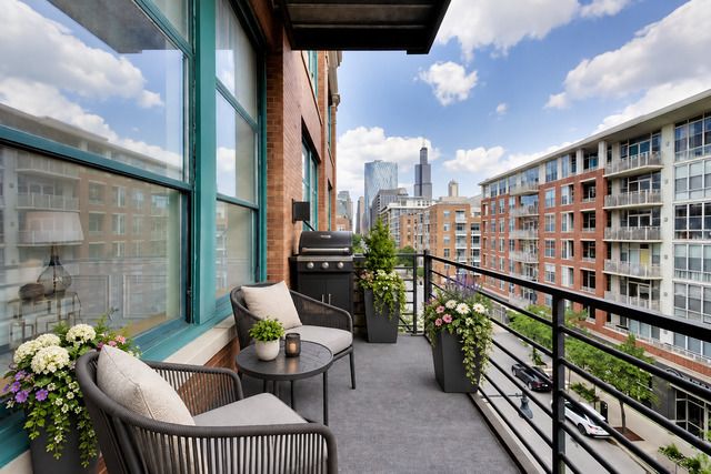 1016 W Madison Street 4S, Chicago, IL 60607