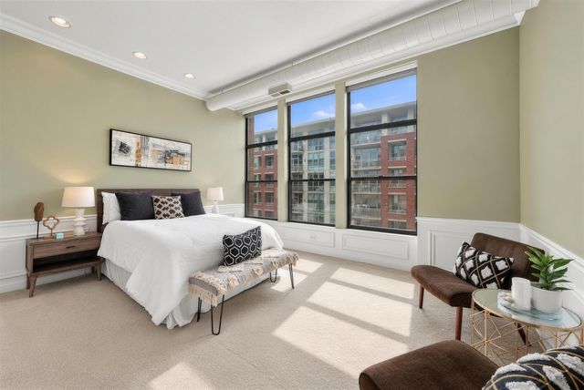1016 W Madison Street 4S, Chicago, IL 60607