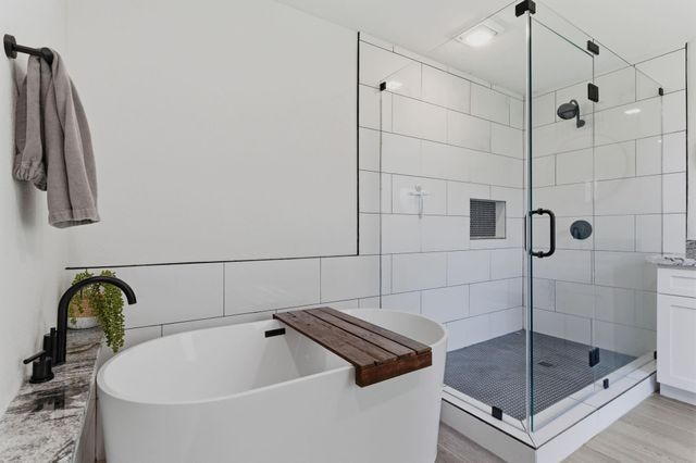 1705 Shady Oaks Drive, Conroe, TX 77301