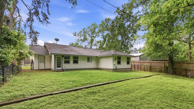 1705 Shady Oaks Drive, Conroe, TX 77301