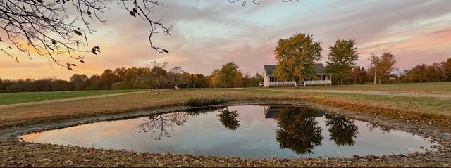 144B Leo Carter Rd, Bethpage, TN 37022