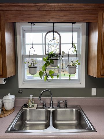 144B Leo Carter Rd, Bethpage, TN 37022