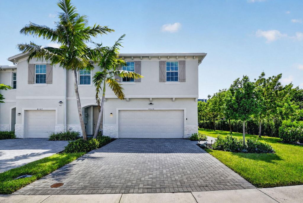 4325 Pond Lily Lane, Lake Worth, FL 33467
