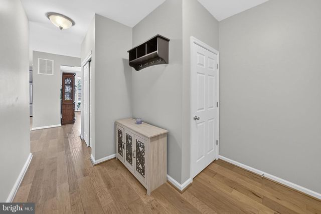 18 QUAKER CT, Hainesport, NJ 08036