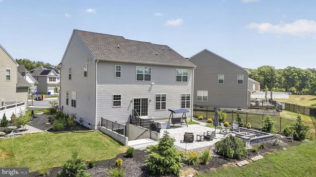18 QUAKER CT, Hainesport, NJ 08036