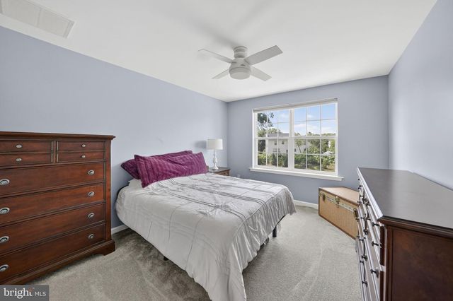 18 QUAKER CT, Hainesport, NJ 08036