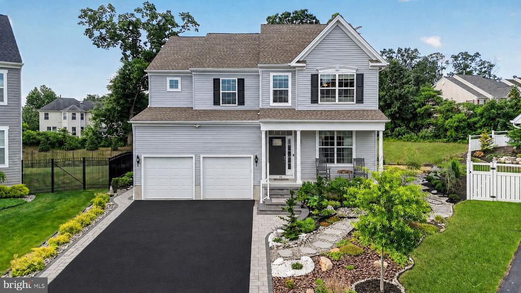 18 QUAKER CT, Hainesport, NJ 08036