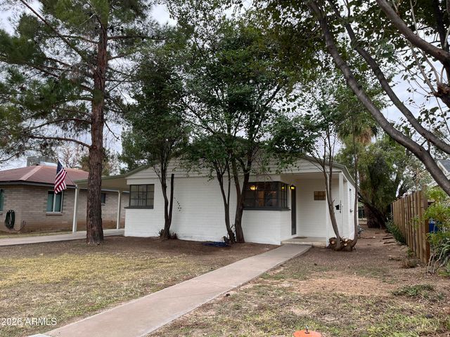 1226 S ROOSEVELT Street, Tempe, AZ 85281