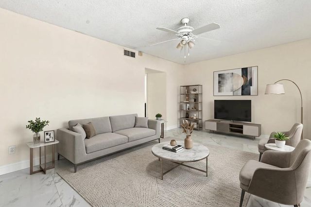 5120 Elmhurst Road A, West Palm Beach, FL 33417