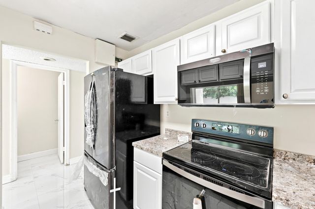 5120 Elmhurst Road A, West Palm Beach, FL 33417