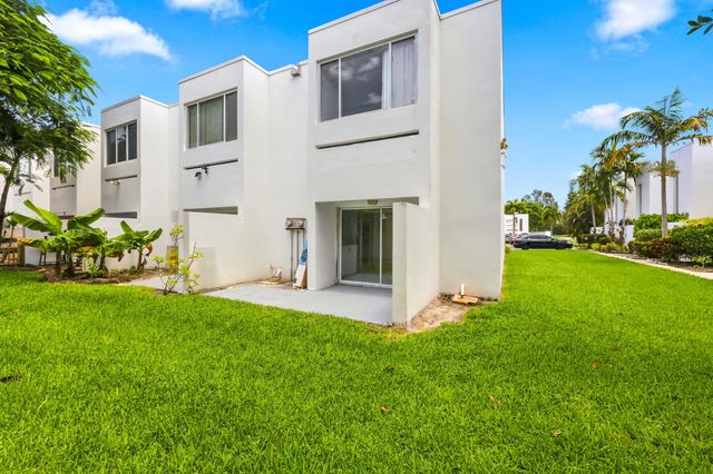 5120 Elmhurst Road A, West Palm Beach, FL 33417