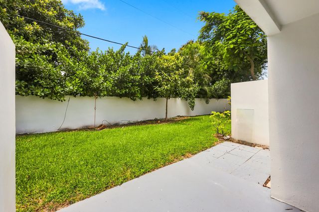 5120 Elmhurst Road A, West Palm Beach, FL 33417