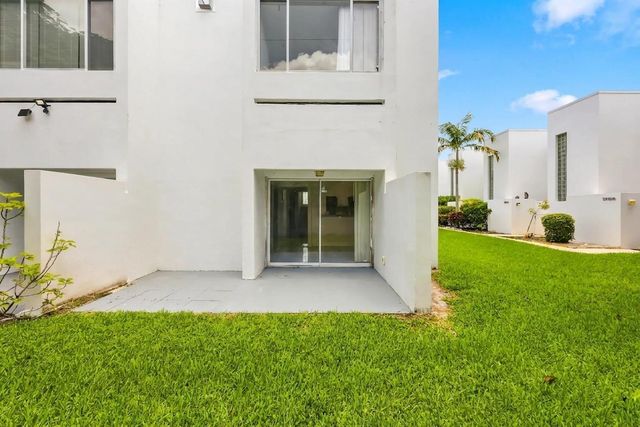 5120 Elmhurst Road A, West Palm Beach, FL 33417