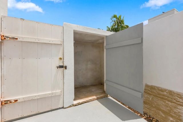 5120 Elmhurst Road A, West Palm Beach, FL 33417