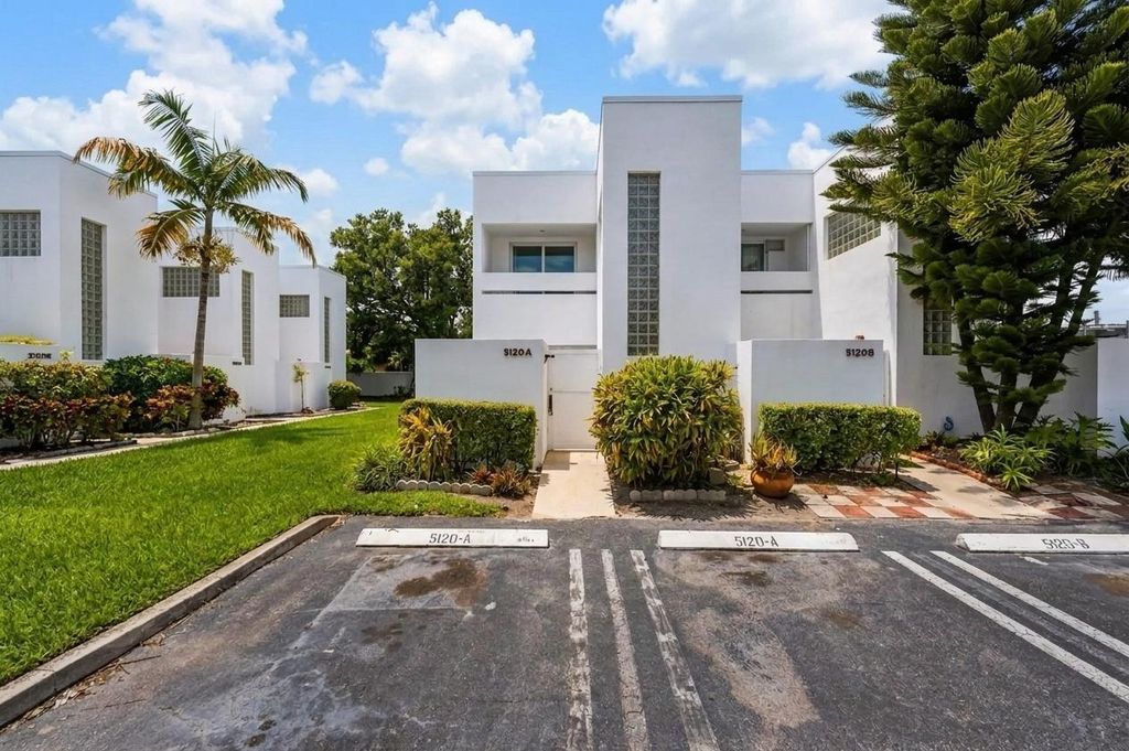 5120 Elmhurst Road A, West Palm Beach, FL 33417