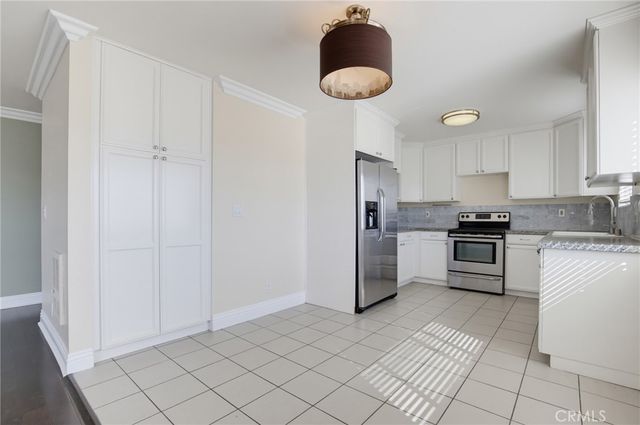 1401 E 3rd Street 16, Long Beach, CA 90802