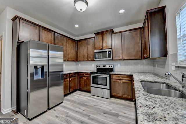 829 Still Hill Lane, Lawrenceville, GA 30045