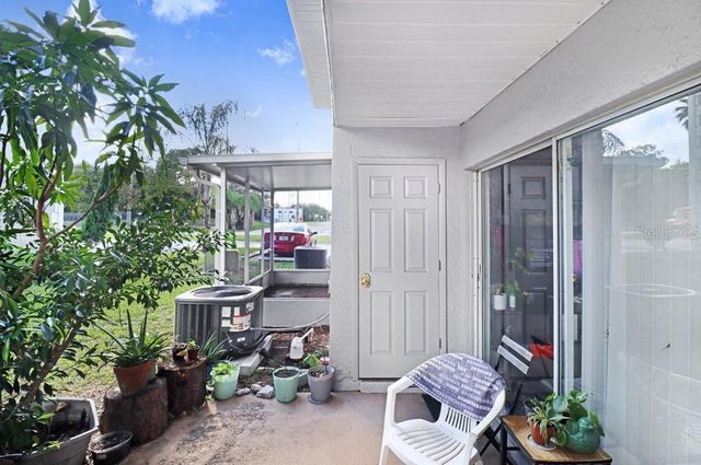 5236 SUNRIDGE PALMS DRIVE 5236, Tampa, FL 33617