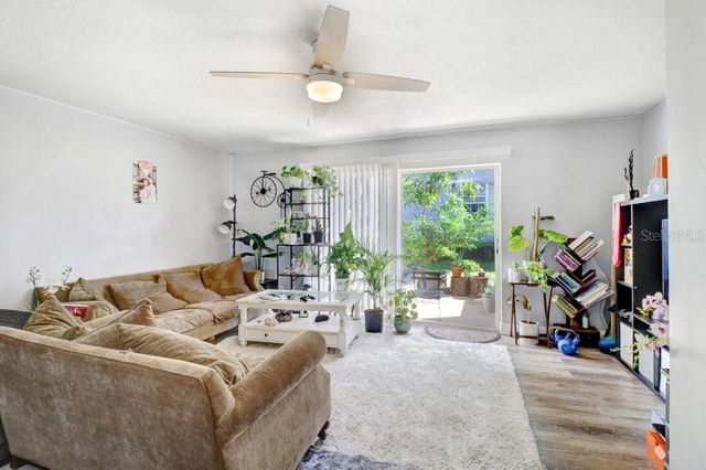 5236 SUNRIDGE PALMS DRIVE 5236, Tampa, FL 33617